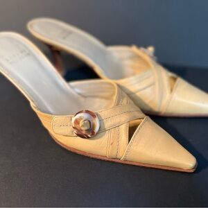 Stuart Weitzman Tan Mules Sophisticated Kitten Heel